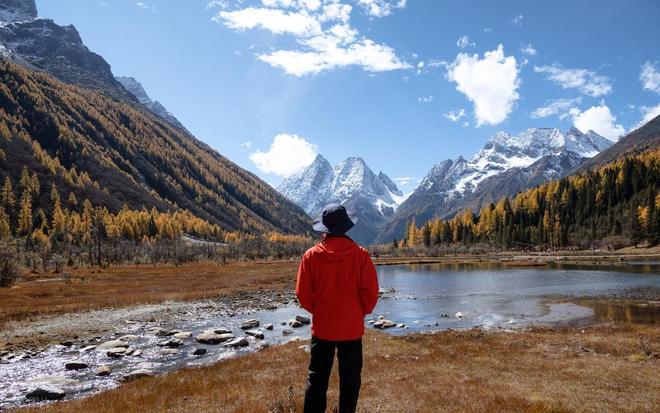 穿毕徒步地理手册：沉浸式穿越神山秘境开元
