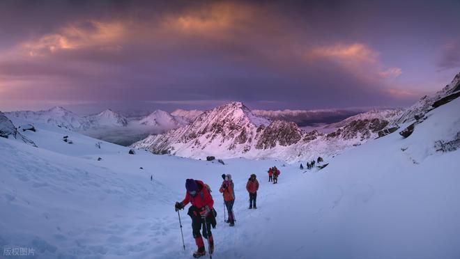 穿毕徒步地理手册：沉浸式穿越神山秘境开元棋牌试玩此生必走！收好四姑娘山长(图7)