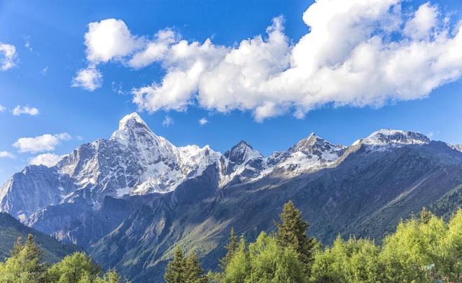 穿毕徒步地理手册：沉浸式穿越神山秘境开元棋牌试玩此生必走！收好四姑娘山长(图14)