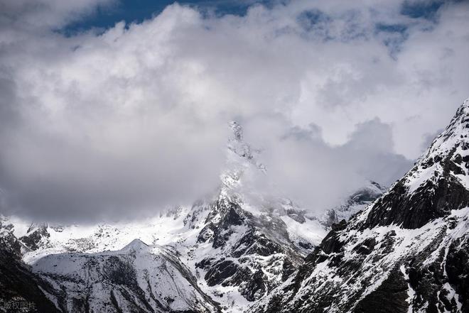 穿毕徒步地理手册：沉浸式穿越神山秘境开元棋牌试玩此生必走！收好四姑娘山长(图17)