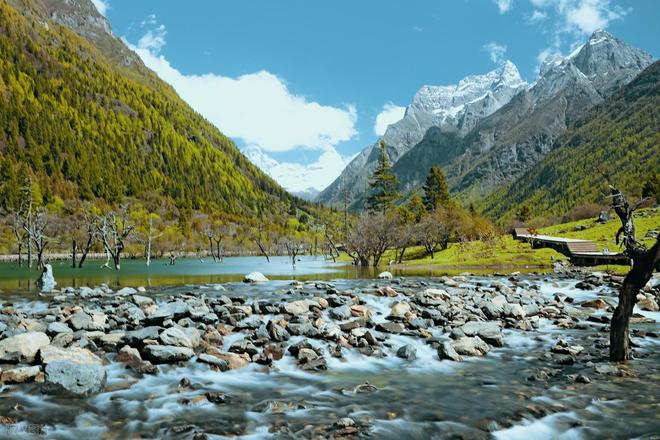 穿毕徒步地理手册：沉浸式穿越神山秘境开元棋牌试玩此生必走！收好四姑娘山长(图18)