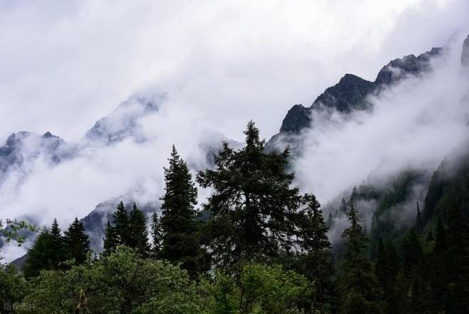 穿毕徒步地理手册：沉浸式穿越神山秘境开元棋牌试玩此生必走！收好四姑娘山长(图24)